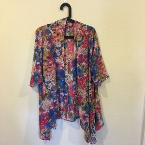 Meritt Tops - Meritt overlay floral confetti chiffon kimono Meritt Tops - Meritt overlay floral confetti chiffon kimono